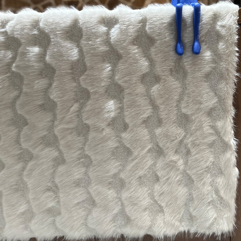 Cutting flower rabbit hair