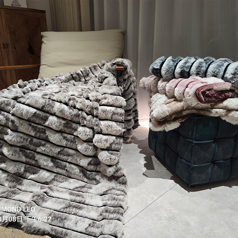 Back printing stripe cutting flower cutting rabbit hair