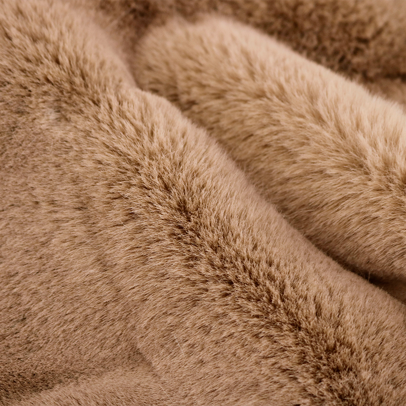 Cutting flower rabbit hair